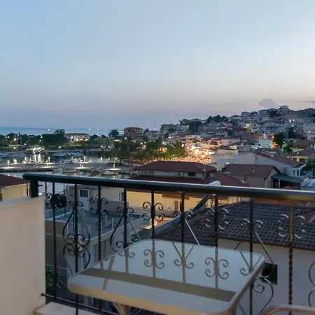 Agnandi Neos Marmaras